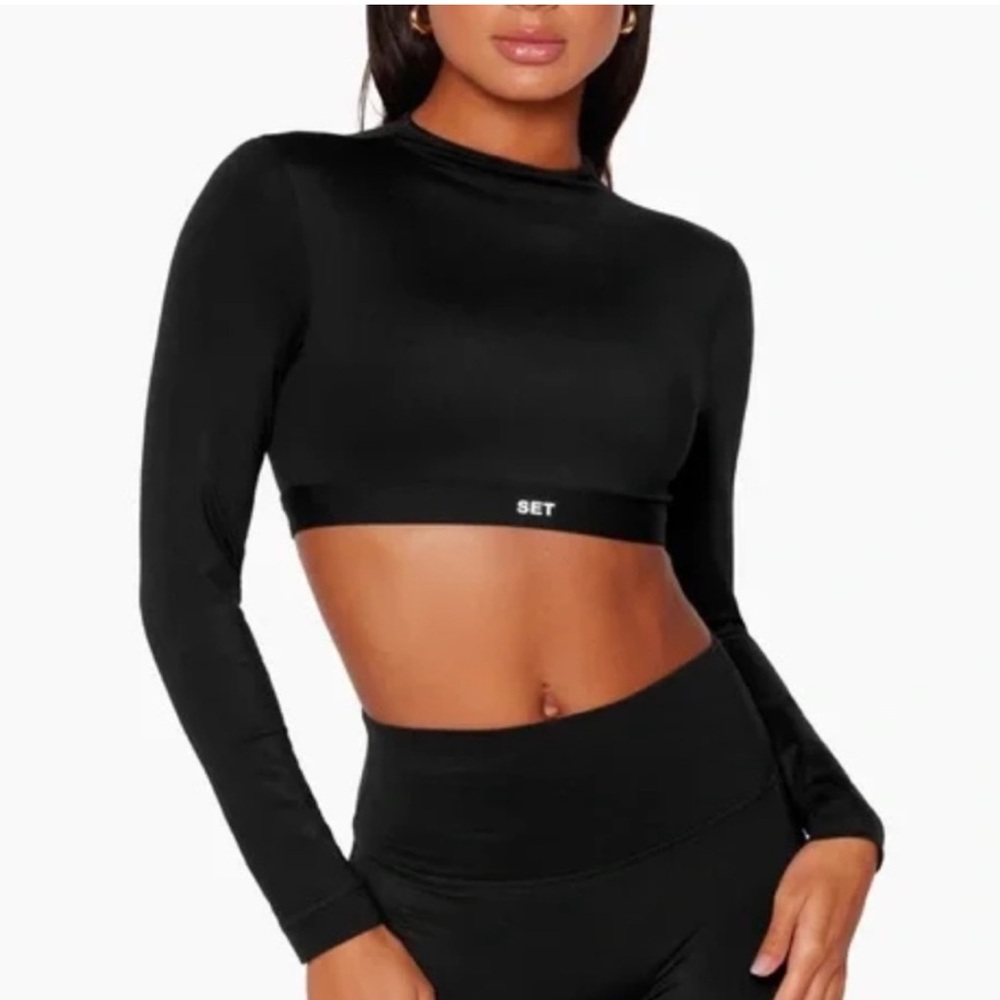 SET BLACK CROP TOP